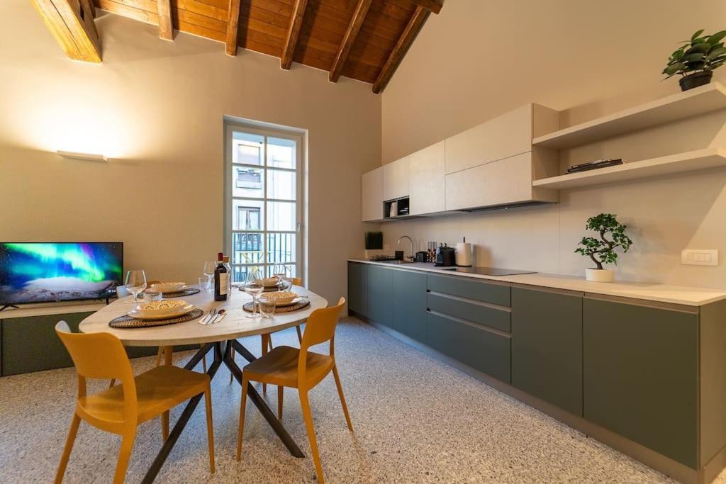 Apartmán Elegante Loft A 200 A Metri Dal Duomo Como Exteriér fotografie